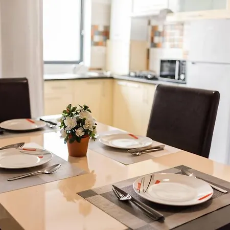 Lazar Apartament Mamaia