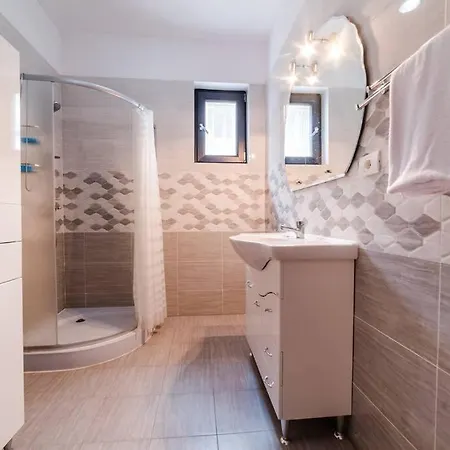 Lazar Apartament Mamaia דירה