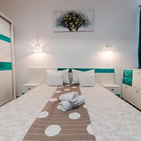 Lazar Apartament Mamaia דירה